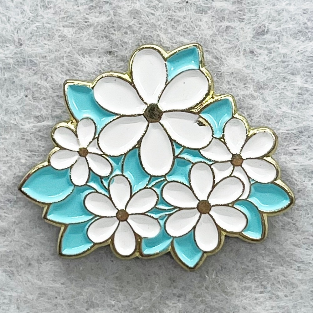 🔮 5/$25 Flower Bouquet Pin